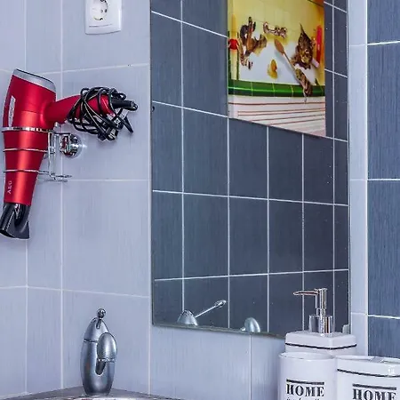 Casa Do Pequeno Dragoeiro Feriehus Angra do Heroísmo