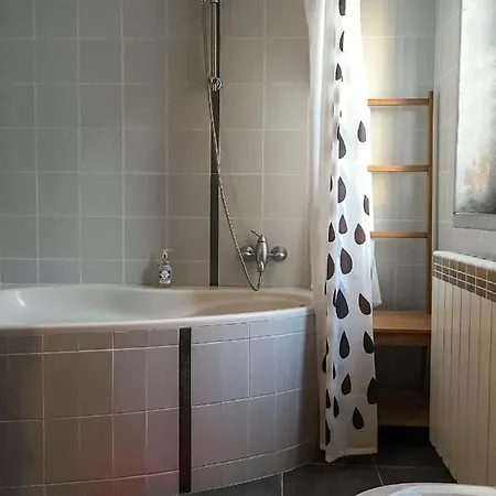 Casa Do Pequeno Dragoeiro Angra do Heroísmo