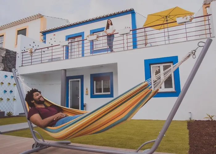 Casa Do Pequeno Dragoeiro * アングラ・ド・エロイーズモ